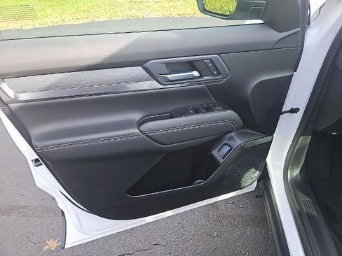 New 2026 GMC Terrain Elevation w/ Elevation Premium Package image 10