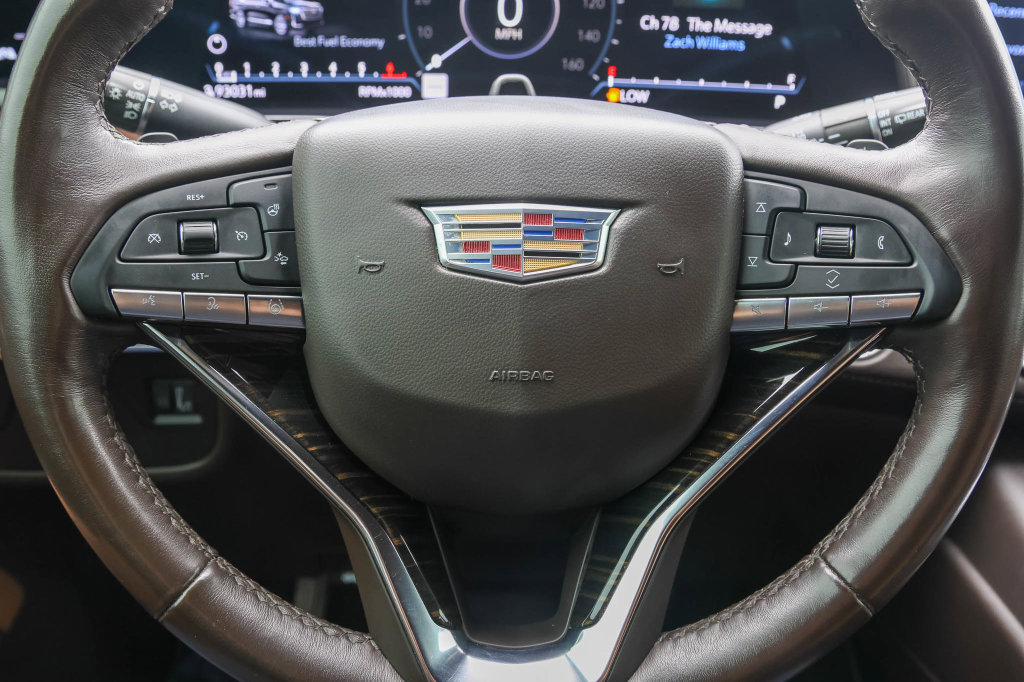 Used 2023 Cadillac Escalade Premium Luxury RWD image 36