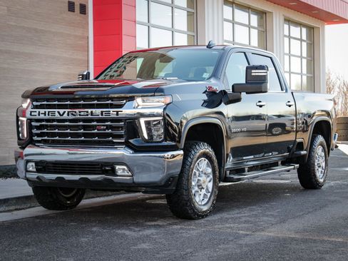 Used 2021 Chevrolet Silverado 3500 LTZ w/ LTZ Convenience Package AWD/4WD image 8
