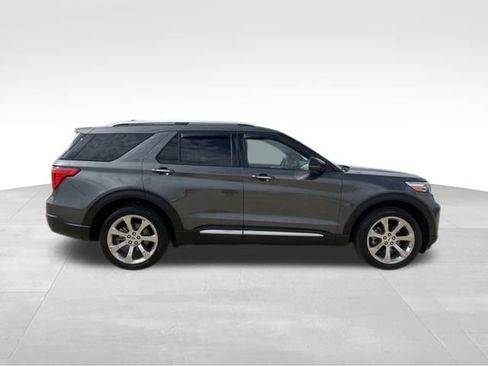 Used 2020 Ford Explorer Platinum w/ Premium Technology Package image 10