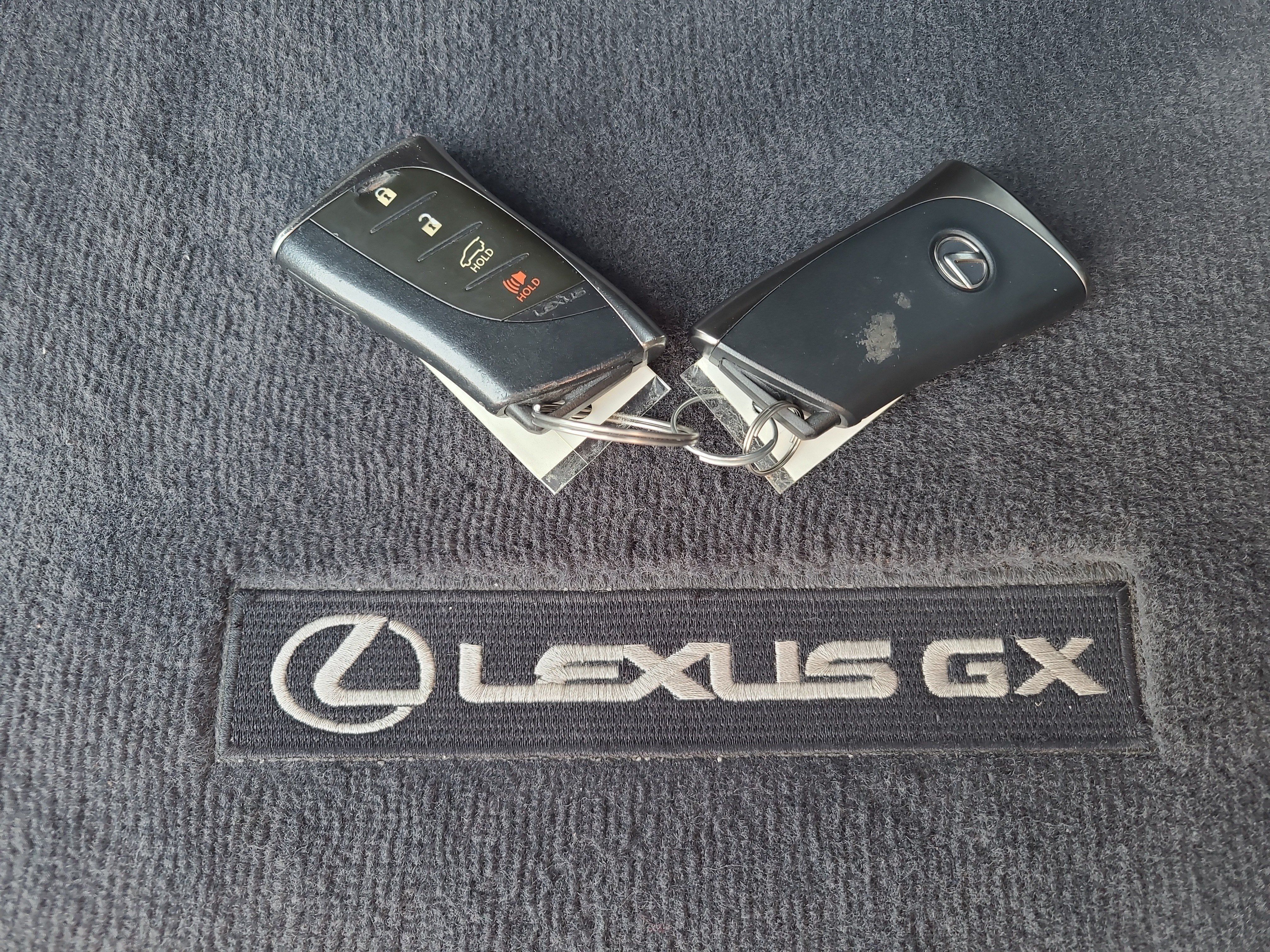 Used 2020 Lexus GX 460 Premium w/ Premium Package AWD/4WD image 32