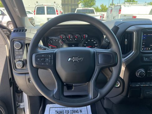 New 2026 Chevrolet Silverado 1500 Custom Trail Boss w/ LPO, Dark Essentials Package AWD/4WD image 19
