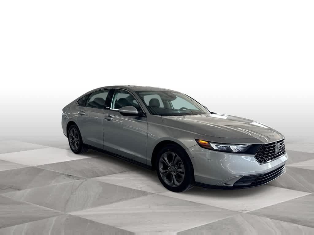 Used 2024 Honda Accord EX image 2