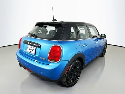 Used 2017 MINI Cooper 4-Door Hardtop FWD image 5