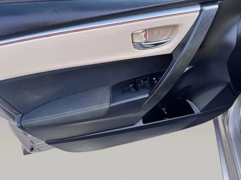 Used 2015 Toyota Corolla LE FWD image 17