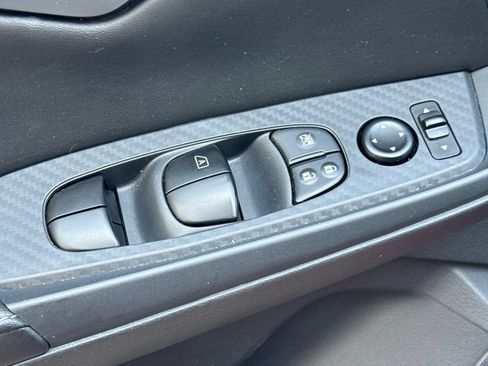 Used 2024 Nissan Sentra SV FWD image 13