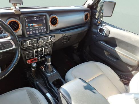 Used 2021 Jeep Gladiator Mojave image 16