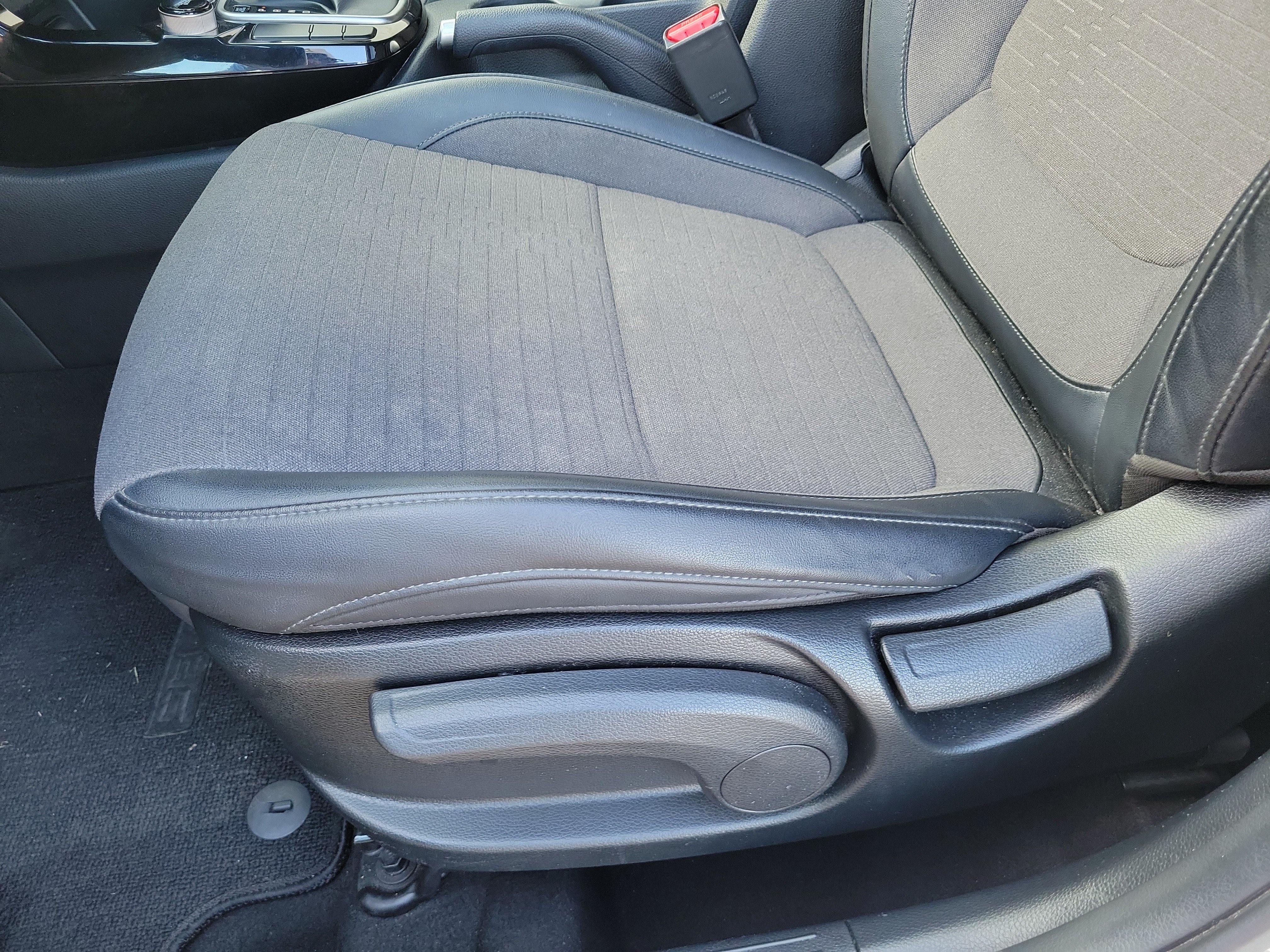 Used 2023 Kia Seltos S FWD image 10