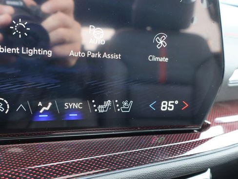 New 2026 Chevrolet Traverse RS AWD/4WD image 15