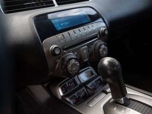 Used 2010 Chevrolet Camaro LT image 12