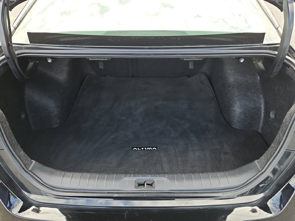 Used 2025 Nissan Altima 2.5 SV FWD image 9