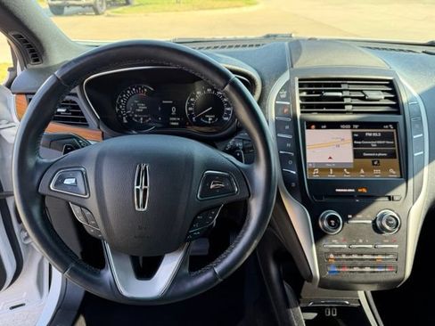 Used 2019 Lincoln MKC Reserve w/ MKC Climate Package FWD image 14