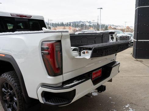 Used 2024 GMC Sierra 2500 AT4 w/ AT4 Premium Plus Package image 36