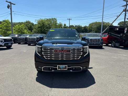 Used 2023 GMC Sierra 1500 Denali w/ Denali Reserve Package AWD/4WD image 7