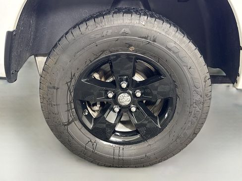 Used 2023 RAM 1500 Classic SLT w/ Trailer & Traction Group AWD/4WD image 32