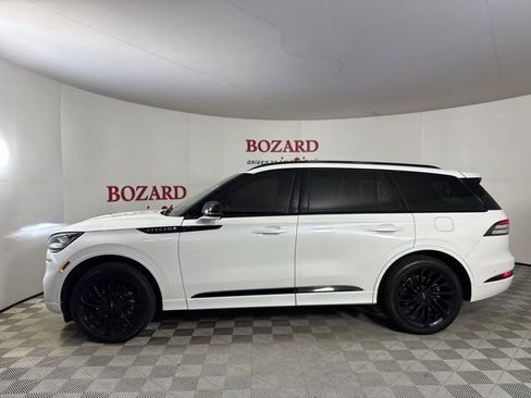 Certified 2023 Lincoln Aviator Reserve w/ Equipment Group 201A image 5