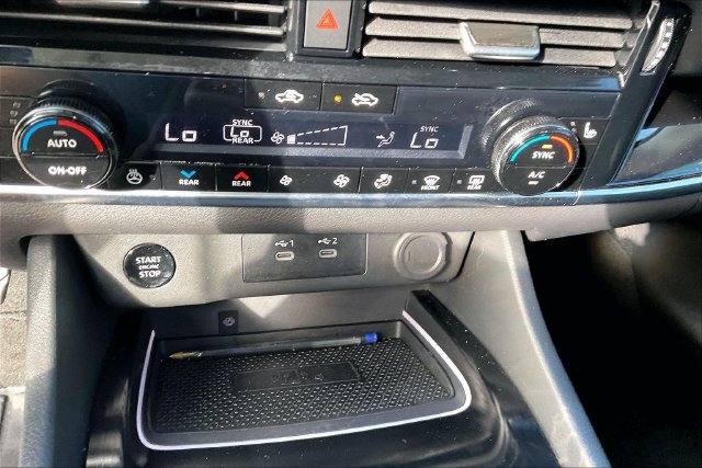 Certified 2024 Nissan Rogue SL w/ SL Premium Package FWD image 29