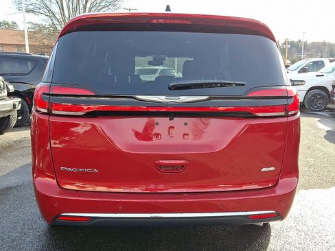New 2026 Chrysler Pacifica Select image 5
