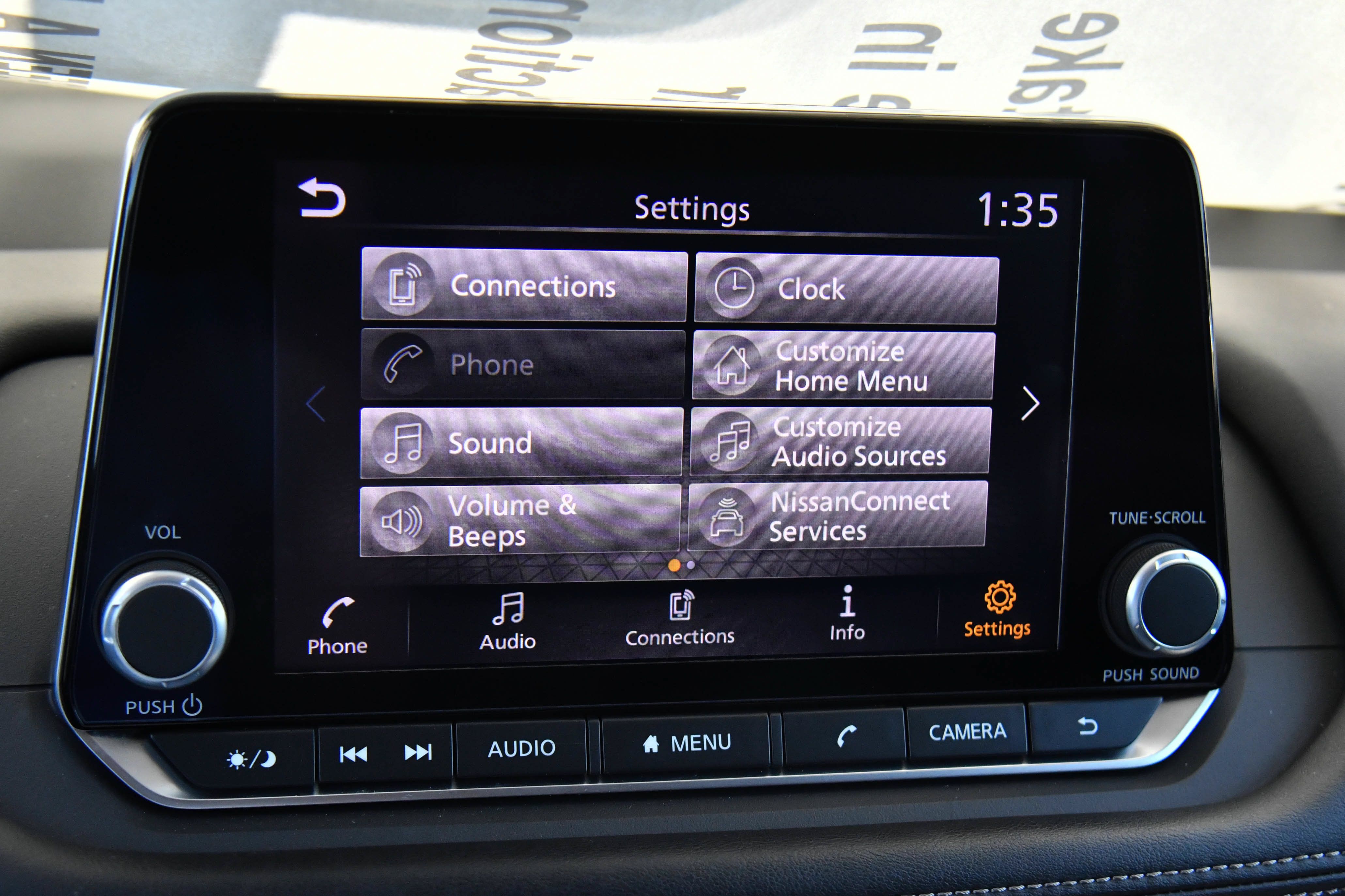 Used 2025 Nissan Rogue SV AWD/4WD image 21