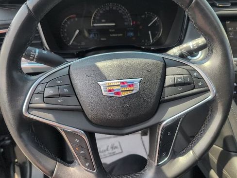 Used 2018 Cadillac XT5 Luxury w/ Driver Awareness Package AWD/4WD image 24