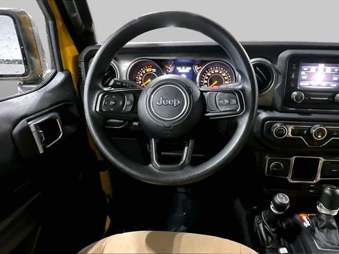 Used 2021 Jeep Wrangler Unlimited Sport AWD/4WD image 6