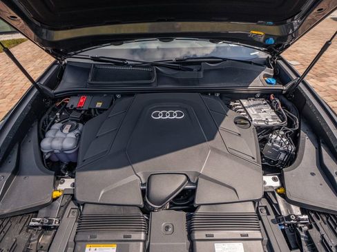 Used 2025 Audi Q8 Prestige image 49