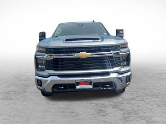 Used 2025 Chevrolet Silverado 2500 LT w/ Safety Package AWD/4WD video 2