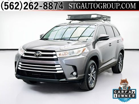 Used 2018 Toyota Highlander XLE FWD image 1