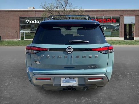 New 2026 Nissan Pathfinder Platinum image 3