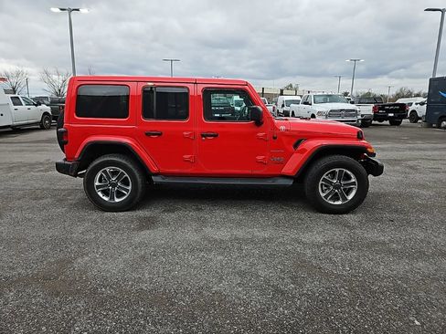 Used 2022 Jeep Wrangler Unlimited Sahara w/ Cold Weather Group image 8