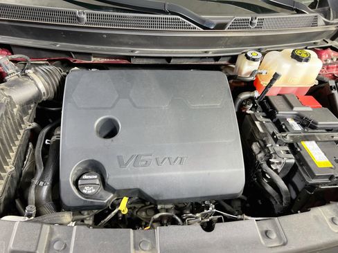 Used 2021 Buick Enclave Essence AWD/4WD image 30
