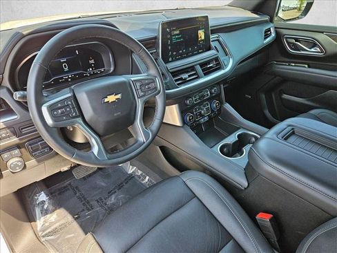 Used 2023 Chevrolet Tahoe LT w/ Luxury Package AWD/4WD image 12