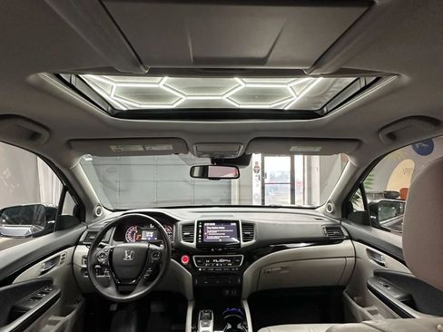 Used 2016 Honda Pilot Touring image 31