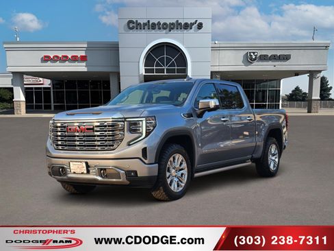 Used 2023 GMC Sierra 1500 Denali w/ Technology Package AWD/4WD image 6