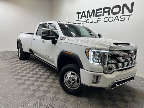 Used 2023 GMC Sierra 3500 Denali w/ Denali Ultimate Package AWD/4WD image 1