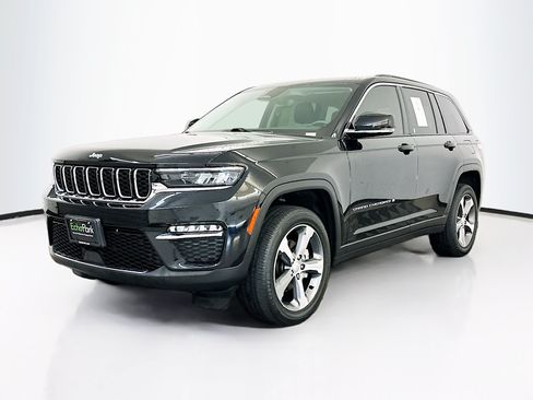 Used 2023 Jeep Grand Cherokee Limited AWD/4WD image 3