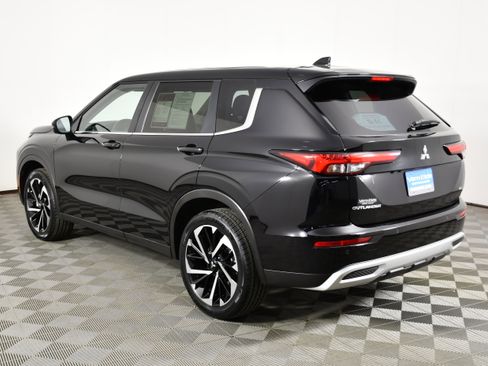 Used 2023 Mitsubishi Outlander SE AWD/4WD image 8