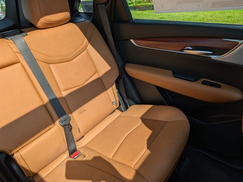 New 2026 Cadillac XT5 Premium Luxury w/ LPO, Floor Liner Package AWD/4WD image 16