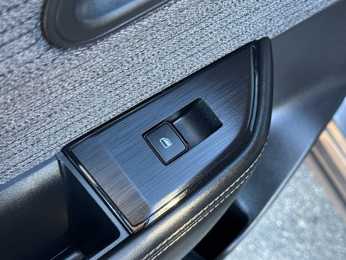 Certified 2023 Nissan Rogue SV image 30