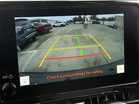 Used 2023 Toyota Corolla Cross XLE image 18