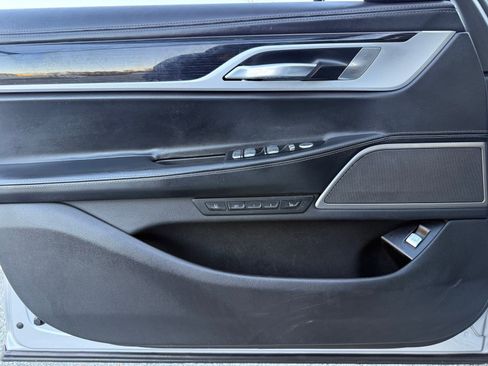 Used 2019 BMW 750i xDrive w/ Executive Package image 45