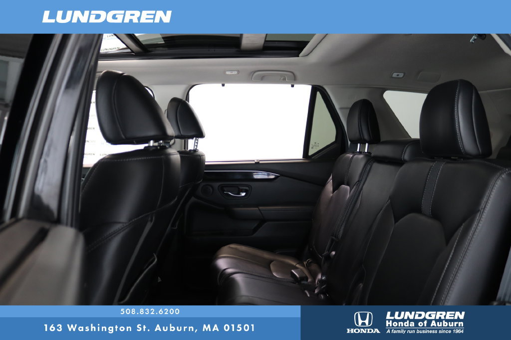 Used 2024 Honda Pilot Touring image 16