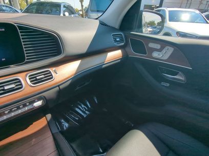 Certified 2025 Mercedes-Benz GLE 450e 4MATIC