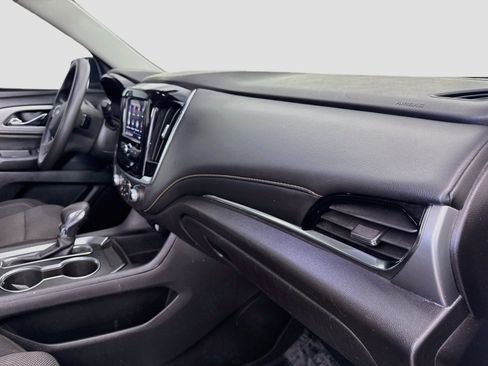 Used 2021 Chevrolet Traverse LS FWD image 31