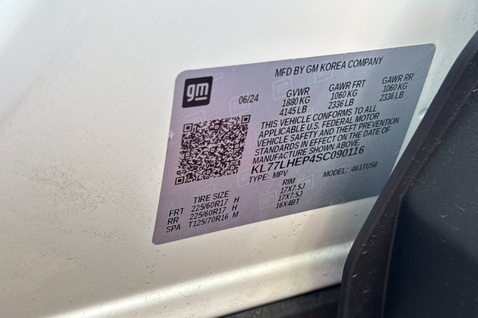 Used 2025 Chevrolet Trax LT FWD image 28