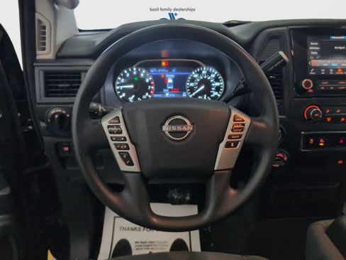 Used 2024 Nissan Titan SV image 10
