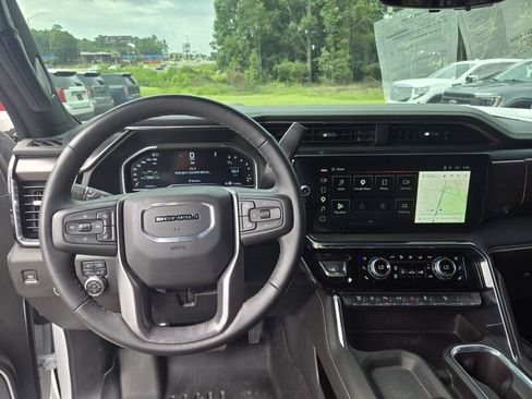 Used 2025 GMC Sierra 3500 Denali Ultimate AWD/4WD image 8