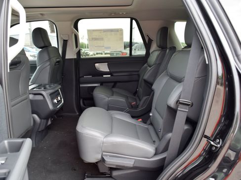 New 2026 Ford Expedition Active RWD image 20