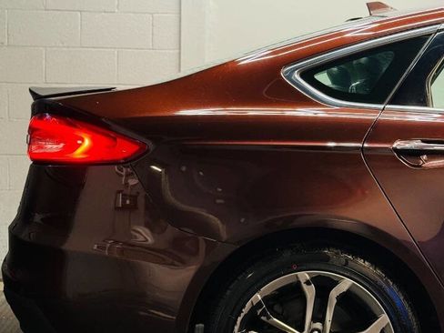 Used 2019 Ford Fusion Titanium image 9