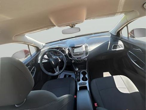 Used 2016 Chevrolet Cruze LT w/ LT Convenience Package FWD image 9